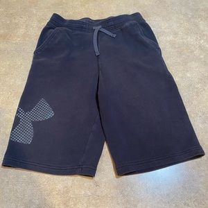 Boys Under Armour shorts size large